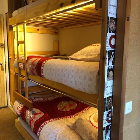 Διαμέρισμα Appartement 1 Chambre En Rdc, Menage Et Linge Compris Avec Acces Piste Enchastrayes